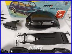 1940 Ford Deluxe Tudor Sedan AMT 125 Model Kit 240 Parts Lot