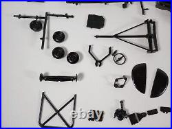 1940 Ford Deluxe Tudor Sedan AMT 125 Model Kit 240 Parts Lot