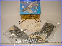 1957 Hobby-Time Republic F-84F THUNDERSTREAKS with V-Formation Stand OBSCURE