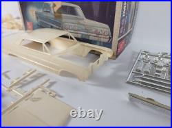 1964 Chevrolet Impala SS Hardtop AMT 125 Model Kit 6724 Parts Lot