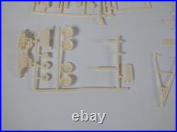 1964 Chevrolet Impala SS Hardtop AMT 125 Model Kit 6724 Parts Lot