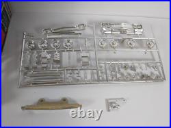 1964 Chevrolet Impala SS Hardtop AMT 125 Model Kit 6724 Parts Lot