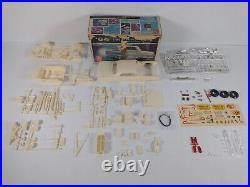 1964 Chevrolet Impala SS Hardtop AMT 125 Model Kit 6724 Parts Lot