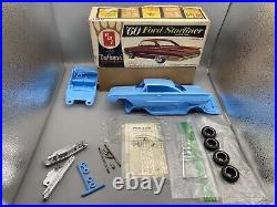 1/25 AMT 1960 Ford Starliner Hardtop + Photo Etch Parts Screw Bottom New Vintage