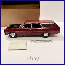 AMT 125 1964 Chevelle Station Wagon Advanced Custom Kit -BUILT, MISSING PARTS