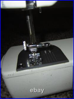 Dial N Sew 670 Model Sewing Machine Vintage For Repair or Parts