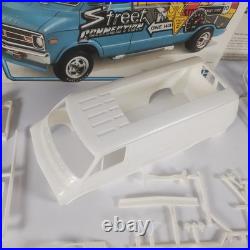 Dodge Custom Street Van Street Connection MPC 125 Model Kit 1-0414 Parts Lot