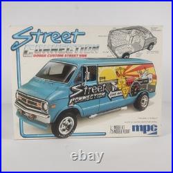 Dodge Custom Street Van Street Connection MPC 125 Model Kit 1-0414 Parts Lot