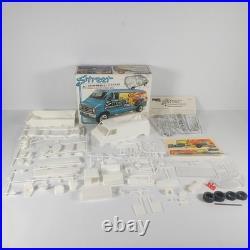 Dodge Custom Street Van Street Connection MPC 125 Model Kit 1-0414 Parts Lot