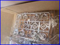 Fujimi 1/24 Ferrari 365GTB/4 Daytona Spyder Enthusiast Model with Etching Parts