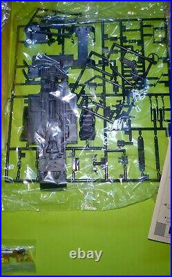 Fujimi MITSUBISHI STARION 2000 TURBO GSR-X 1/24 Model Kit 124 PARTS