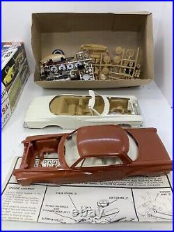Jo-Han 1/25 Scale 1962 PLYMOUTH FURY CONVERTIBLE Model Kit (Open Box)EXTRA PARTS