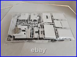 REVELL 1/24 SCALE FREIGHTLINER FLD 120 CONVENTIONAL SEALED Parts CIRCA 1995 VMCP