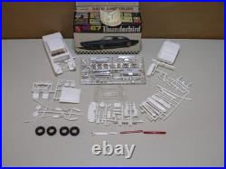 Vintage AMT 1967 Thunderbird H. T. 1/25 Model Kit 6227-170 New Open Box Parts