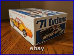 Vintage MPC 1971 MERCURY CYCLONE SPOILER 125 Scale 7124 Box & Parts Model Car