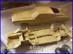 Vintage Resin 1/25 Model 1969 Dodge Charger With Parts