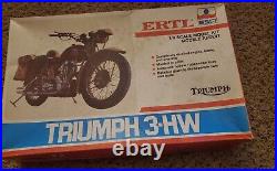 Vtg ERTL ESCI Triumph 3-HW #8292 1/9 Scale Model Kit Open Box Looks Complete